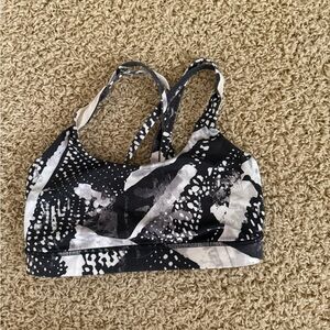Size four lululemon sports bra